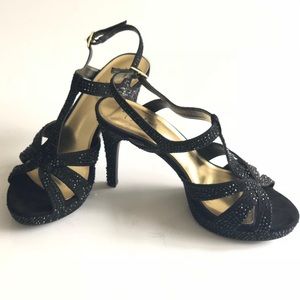Thalia Sodi black dress sandals